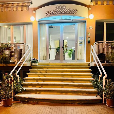 Hotel D'Annunzio Cattolica Exterior foto